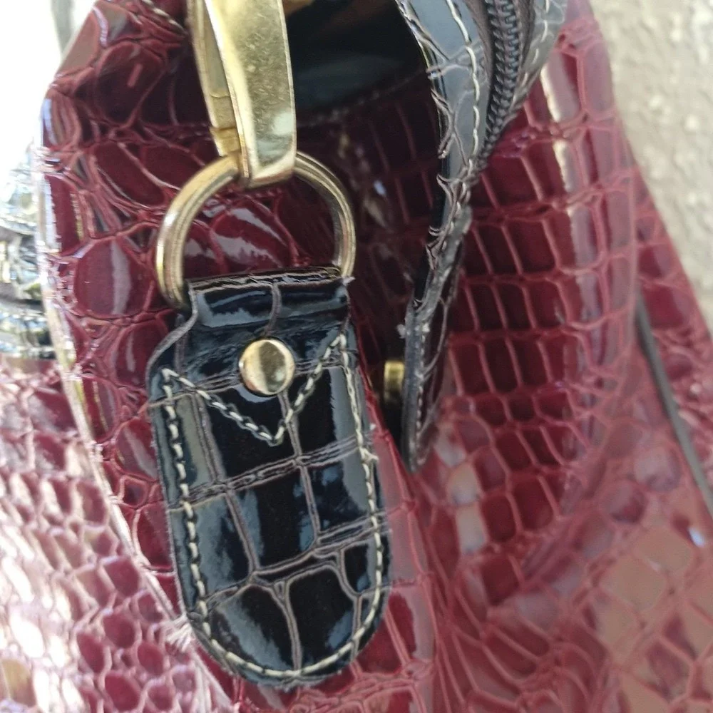 Samantha Brown Burgundy Black Croco Embossed Satchel Travel Bag Shoe Compartment